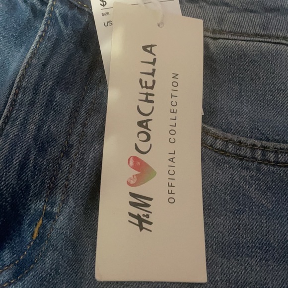NWT H&M Coachella Jeans Shorts Size 4 - Picture 5 of 6